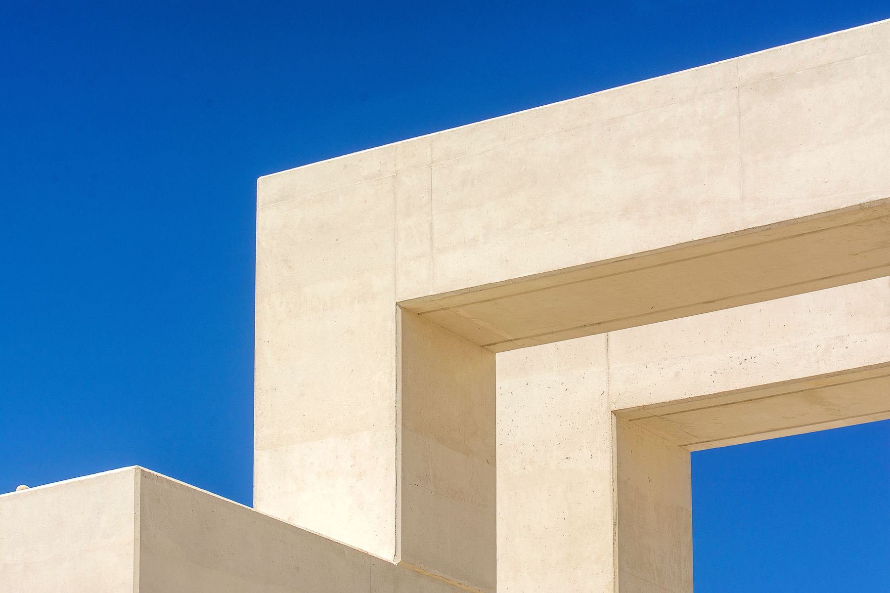 Casa Santa Fe — detalle arquitectónico de la fachada